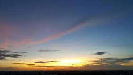 Morning Sky in Three Colourの写真素材