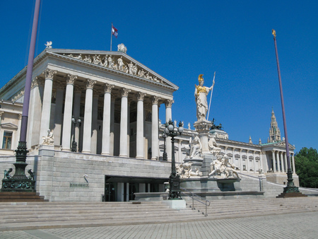 Austrian  Parliament  Building  in neoclassical  style and  the famous  Athena Fountain, Vienna, Austria.の写真素材