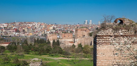City walls of Istanbul, Theodosius wall against residential district