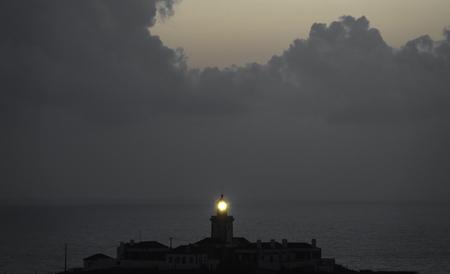 Night falling over Cabo da Roca Lighthouseの写真素材