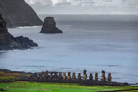 Ahu tongariki moai platform and the oceanの写真素材