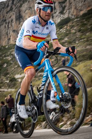 Alejandro Valverde ascending the mountain of Berniaのeditorial素材