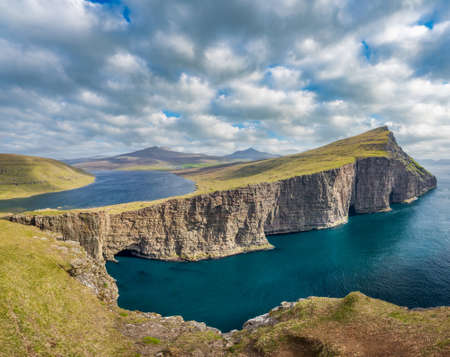 Sorvagsvatn lake over the ocean, Faroe Islandsの写真素材