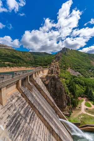 Dam in the middle of the rocks spineの写真素材