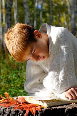 reading boyの写真素材