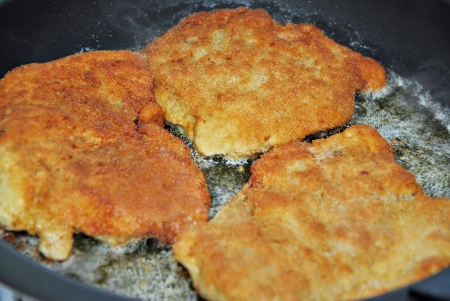 Steaks in a Frying Pan, close upの写真素材