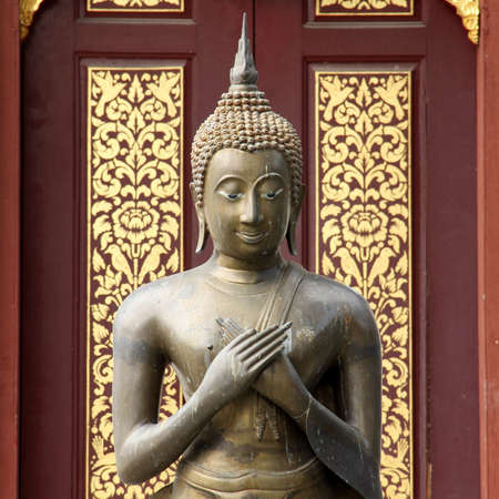 buddha brass front doorの写真素材