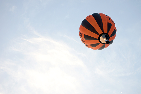 CHIANGMAI, THAILAND-March 4 : A hot air balloon flying from Thailand International Balloon Festival 2016, on March 4, 2016 in Chiangmai, Thailandのeditorial素材
