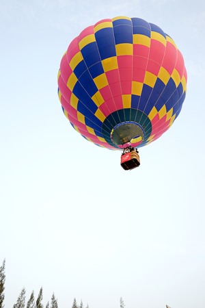 CHIANGMAI, THAILAND-March 4 : A hot air balloon flying from Thailand International Balloon Festival 2016, on March 4, 2016 in Chiangmai, Thailandのeditorial素材