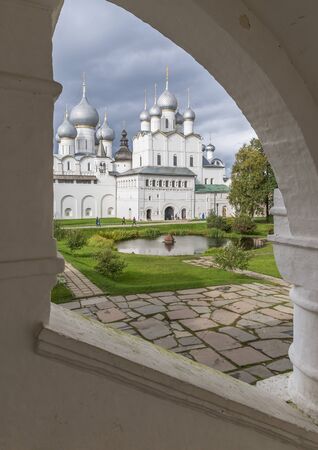 Rostov, Russia - September 13, 2016: overlooking the Central courtyard of Rostov Kremlin through the arch of the vault.のeditorial素材
