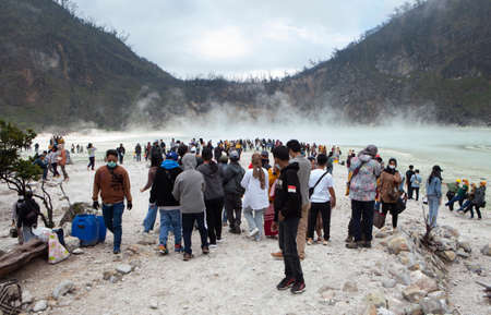 Bandung, Indonesia-September 26, 2021: Atmosphere of the Kawah Putih Crater in Ciwidey West Java, Near Bandung city.のeditorial素材
