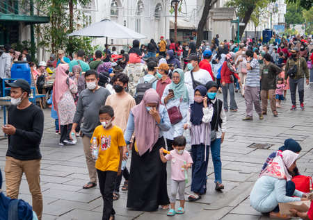Jakarta, Indonesia - October 7, 2018: Crowd of people around Museum Fatahillah. Kota Tua, Jakarta, Indonesia.のeditorial素材