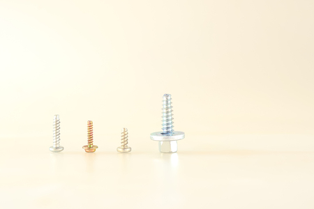 Old nut screws will have some rusty starters.の写真素材