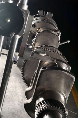 Precise measurement on the crankshaft