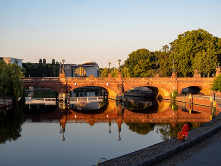 Berlin bridge in the morning dawn. Cityscape at dawn. Bridges of Berlin.のeditorial素材