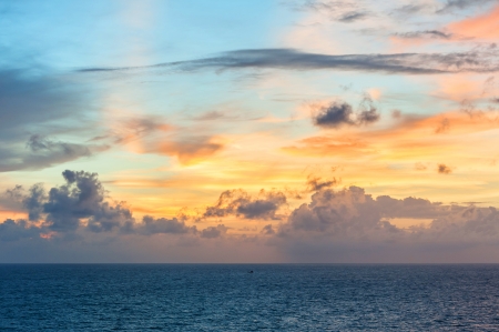 Sunset in the sea in Thailandの写真素材