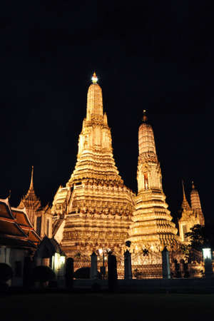 The pagoda of wat Arunの写真素材