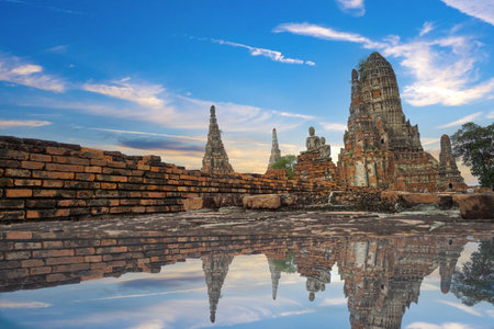 Wat Chaiwattanaram Temple, Ayutthaya, Thailand. Buddha statues and temple ruins in Ayutthaya Historical Park. An old and beautiful temple built in the Ayutthaya period, Thailandの写真素材