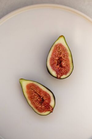 Figs cut in half.の写真素材