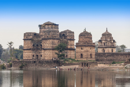 Chhatris or Cenotaphs are dome shaped structure built in 17th century for a long memory about raja of Orchha city.のeditorial素材