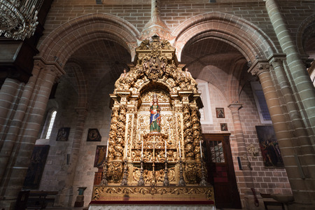 EVORA, PORTUGAL - JULY 15: The Cathedral of Evora (Se de Evora) interior on July 15, 2014 in Evora, Portugalのeditorial素材