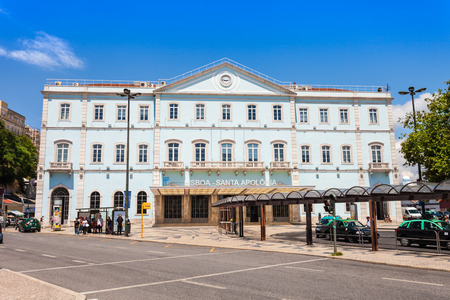 LISBON, PORTUGAL - JUNE 24: Santa Apolonia is the oldest railway terminus in Lisbon on June 24, 2014 in Lisbon, Portugalのeditorial素材