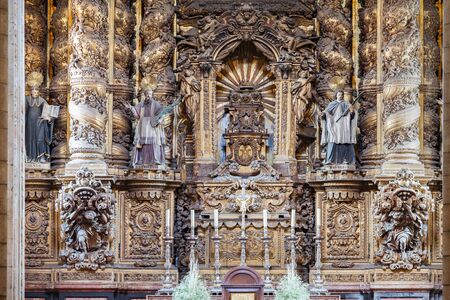 PORTO, PORTUGAL - JULY 01: The Porto Cathedral interior on July 01, 2014 in Porto, Portugalのeditorial素材