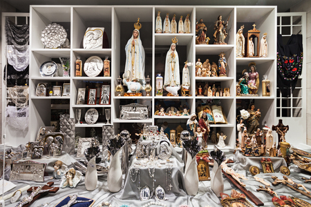 FATIMA, PORTUGAL - JUNE 29: Storefront of souvenir store on June 29, 2014 in Fatima, Portugalのeditorial素材