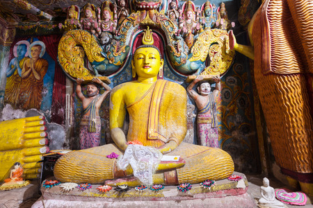 MATALE, SRI LANKA - FEBRUARY 18, 2017: The Aluvihara Rock Temple or Matale Alu Viharaya is a sacred Buddhist temple located in Aluvihare, Matale District of Sri Lankaのeditorial素材