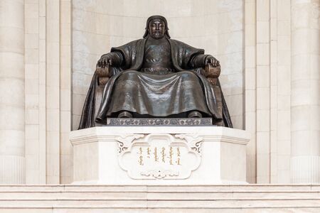 Genghis Khan statue at Chinggis Square (Sukhbaatar Square) in Ulaanbaatar, Mongoliaのeditorial素材