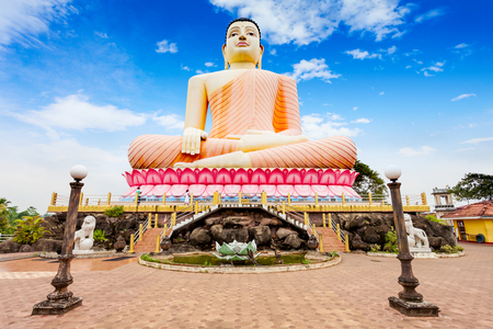 Big Buddha statue at the Kande Vihara Temple. Kande Viharaya is a major Buddhist temple near Bentota beach in Sri Lankaの写真素材