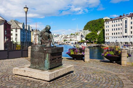 Sildekona the herring woman monument in Alesund city centreのeditorial素材