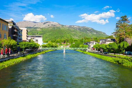Traun River in the centre of Bad Ischl old town, Upper Austria. Bad Ischl is a spa town in Salzkammergut region of Austria.の写真素材