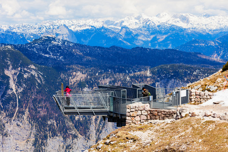 5 Fingers is a viewpoint platform in the Dachstein Mountains on Mount Krippenstein, Upper Austria. Five Fingers named of its hand like shape.の写真素材