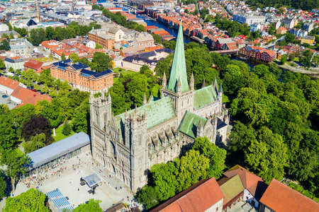 Nidaros Cathedral or Nidarosdomen or Nidaros Domkirke is a Church of Norway cathedral located in the city of Trondheim, Norwayの写真素材