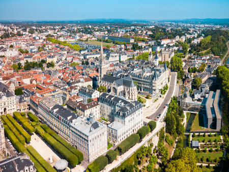 Pau aerial panoramic view. Pau is a city, commune and capital of Pyrenees Atlantiques in Nouvelle Aquitaine region, Franceのeditorial素材