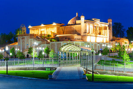 Hazrat Khizr or Hazret Hyzr Mosque in the Samarkand city in Uzbekistanのeditorial素材