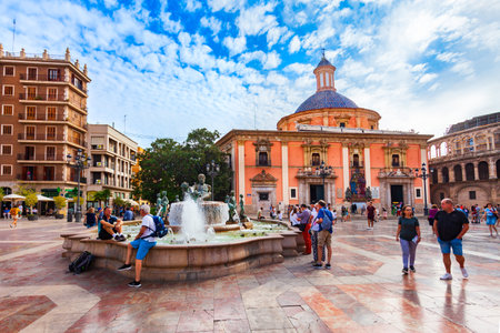 Valencia, Spain - October 16, 2021: The Plaza de la Virgen or Plaza de la Catedral is a square in the city of Valencia in Spain. Valencia is the third most populated municipality in Spain.のeditorial素材
