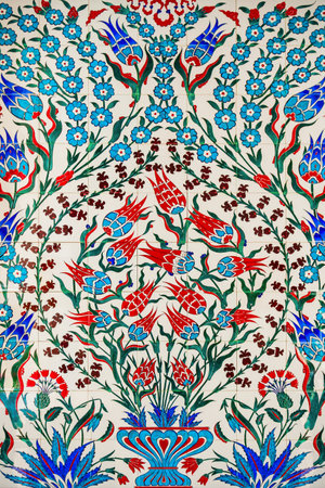 Floral pattern design on the wall of the Sheikh Zayed Grand Mosque, the largest mosque of UAE, located in Abu Dhabiのeditorial素材