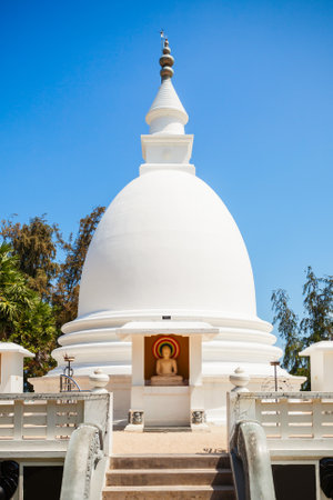 Dambakola Patuna Sri Sangamitta Viharaya Temple is a buddhist temple near Jaffna, Sri Lankaの写真素材