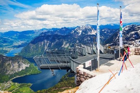 5 Fingers is a viewpoint platform in the Dachstein Mountains on Mount Krippenstein, Upper Austria. Five Fingers named of its hand like shape.の写真素材