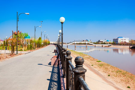 Bridge through Shavat canal in Urgench city, Uzbekistanの写真素材