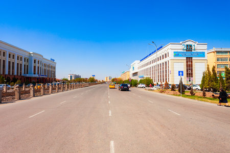 Urgench, Uzbekistan - April 13, 2021: Yangi Urganch, al-Biruni street in Urgench city, Uzbekistanのeditorial素材