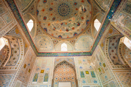 Shahrisabz, Uzbekistan - April 19, 2021: Kok Gumbaz Mosque ornament pattern design interior in Shahrisabz city, Uzbekistanのeditorial素材