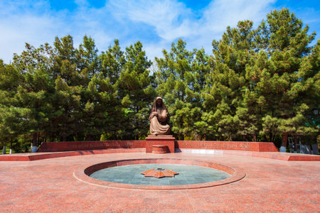 Samarkand, Uzbekistan - April 17, 2021: Mourn Mother WWII Memorial Monument in the centre of Samarkand city in Uzbekistanのeditorial素材