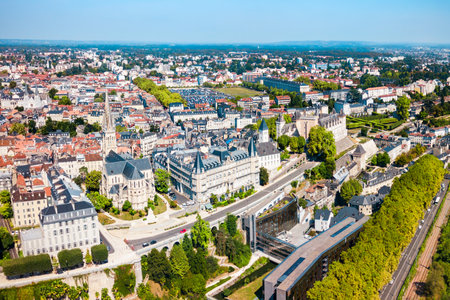 Pau aerial panoramic view. Pau is a city, commune and capital of Pyrenees Atlantiques in Nouvelle Aquitaine region, Franceの写真素材