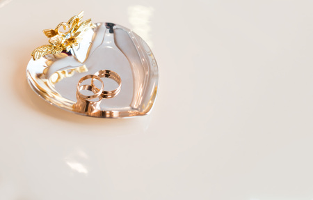 wedding rings on white backgroundの写真素材