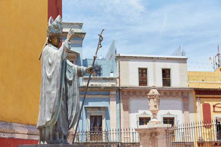 The beautiful yellow Basilica Colegiata de Nuestra Senora de Guanajuatoの写真素材
