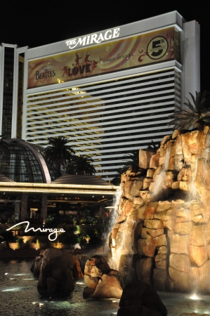 AS VEGAS - DECEMBER 5: Mirage Hotel and Casino on December 5, 2012 on the Strip in Las Vegas, Nevada. An artificial volcano along the Strip that "erupts" nightly from 8 pm to midnight on the hour.のeditorial素材