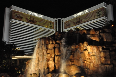 AS VEGAS - DECEMBER 5: Mirage Hotel and Casino on December 5, 2012 on the Strip in Las Vegas, Nevada. An artificial volcano along the Strip that "erupts" nightly from 8 pm to midnight on the hour.のeditorial素材